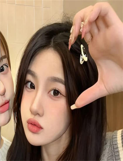 专业喜剧片评论：《MOTO小峰2019》的技术创新与艺术成就 ——深入探索喜剧片的艺术世界